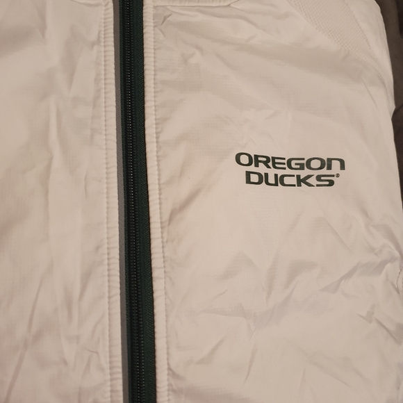 Brand new GIII Oregon Ducks Zip Up - Picture 8 of 10